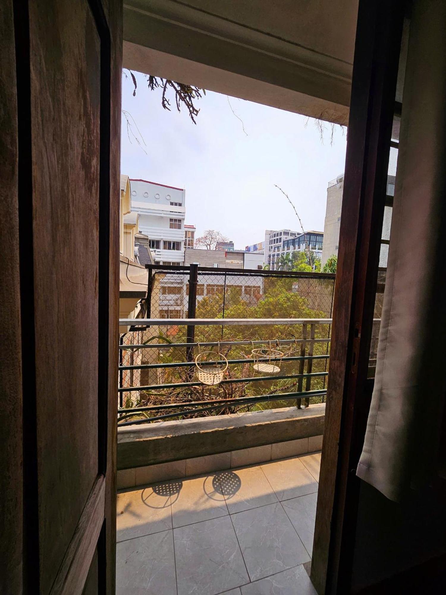Rainbow Homestay - No 8 Alley 18B Tong Dan Hanoi Exterior foto